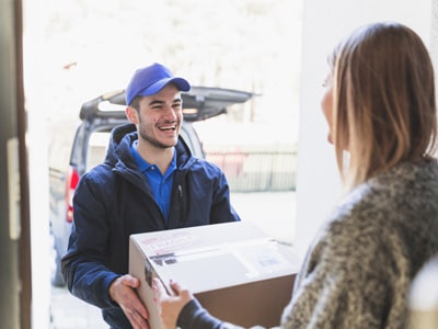 Minh họa nghĩa của từ courier